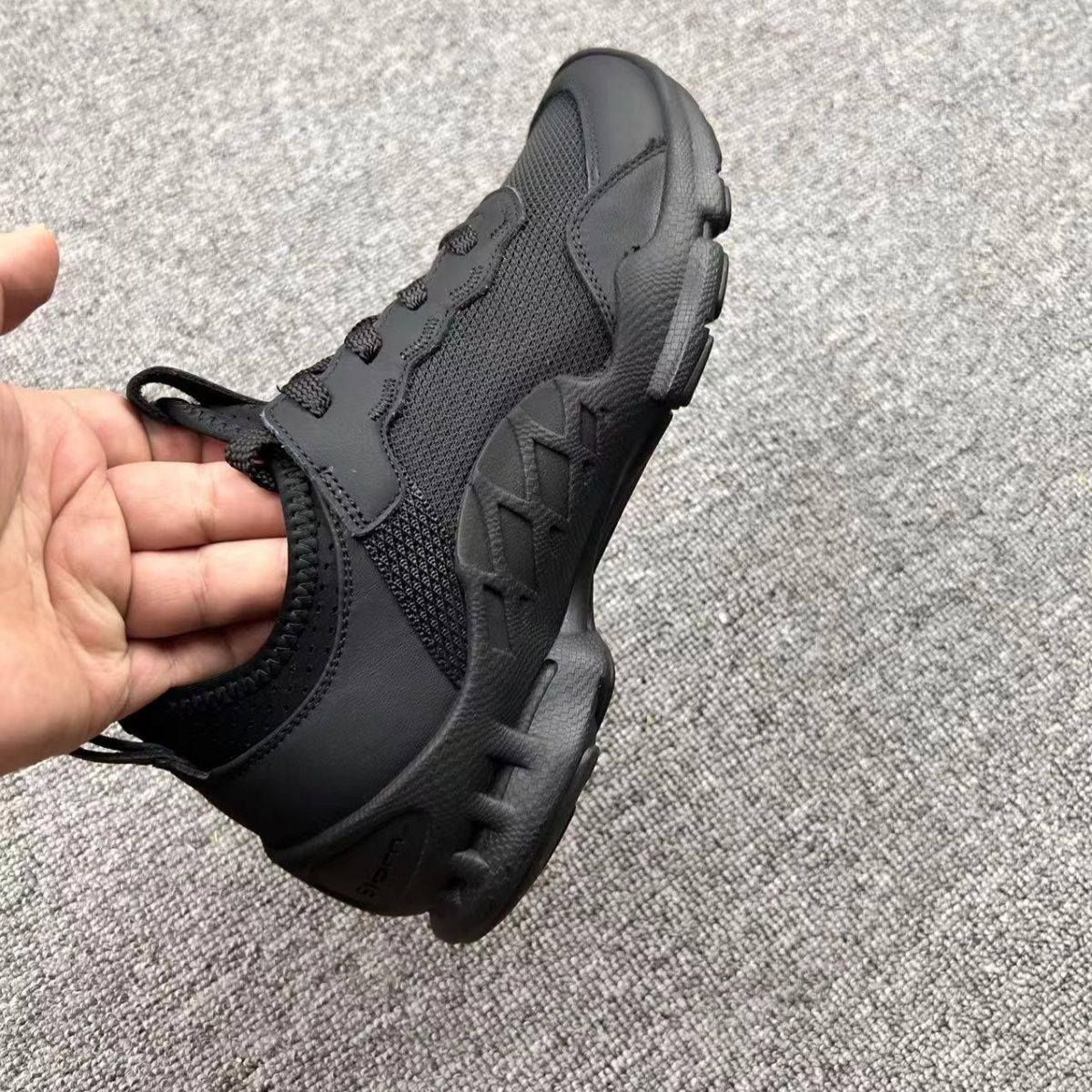 Trendy Luxury Athletic Shoes M - Hunting Outdoor Brand recensie en prijs